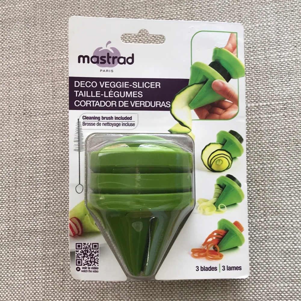 Handheld veggie slicer